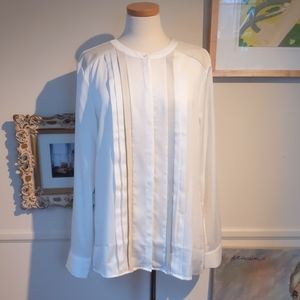 NWT. Ivory Ann Taylor button-down blouse.Size 14.